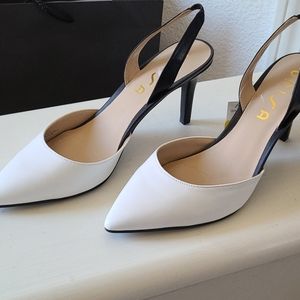 Unisa heels white & black sz10